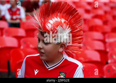 LONDON, ENGLAND - MAY 22: Wrexham fansduring The Buildbase FA Trophy Final  2021/2022 between Bromley and Wrexham at Wembley Stadium , London, UK 22nd Stock Photo
