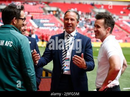LONDON, ENGLAND - MAY 22: L-R Wrexham co-owner Ryan Reynolds, co- owner Robin Stanton-Gleaves and during The Buildbase FA Trophy Final  2021/2022 betw Stock Photo