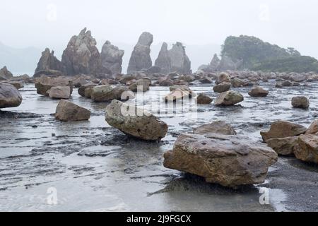 Yoshino-Kumano National Park, japan, 2022/01/05 , the Yoshino-Kumano National Park and include the Hashiguiiwa Rocks, which are a National Natural Mon Stock Photo