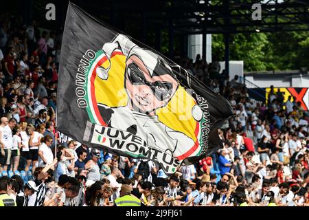 Ferrara, Italy. 22nd May, 2022. Juventus supporters during Final - Juventus FC - AS Roma, Italian Coppa Italia Women football match in Ferrara, Italy, May 22 2022 Credit: Independent Photo Agency/Alamy Live News Stock Photo