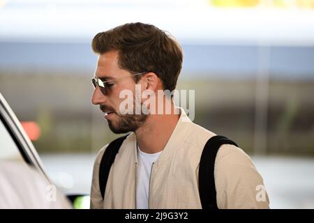 Marbella, Spain. 23rd May, 2022. Soccer: National team, training camp before the start of the Nations League. National player Kevin Trapp arrives at the team hotel. The German national soccer team will gather for a short training camp in Spain during Monday. The national coach wants to prepare his 26-man squad in Marbella by Friday for the four Nations League matches coming up at the end of the season. Credit: Federico Gambarini/dpa/Alamy Live News Stock Photo