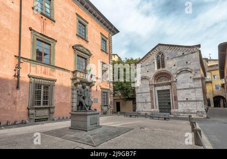 Statue Of Composer And Cellist Luigi Boccherini At The Famous Music ...