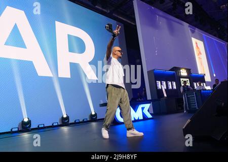 Hamburg, Germany. 18th May, 2022. Rapper Xatar takes to the stage for his performance. The OMR digital festival in Hamburg focuses on a combination of trade fair, workshops and party. Credit: Jonas Walzberg/dpa/Alamy Live News Stock Photo