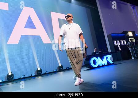 Hamburg, Germany. 18th May, 2022. Rapper Xatar takes to the stage for his performance. The OMR digital festival in Hamburg focuses on a combination of trade fair, workshops and party. Credit: Jonas Walzberg/dpa/Alamy Live News Stock Photo
