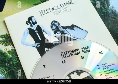 Close up of Album and CD of British Rockband »Fleetwood Mac« on Vinyl Cover showing the Album front cover of Rumours Stock Photo