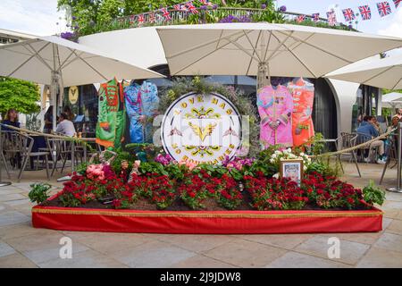 London, UK. 23rd May, 2022. Flower display tribute to The Beatles 'Sgt. Pepper's Lonely Hearts Club Band' is seen in Duke Of York Square during the free floral art show Chelsea In Bloom. Shops, hotels and restaurants in London's Chelsea area are taking part in the annual competition, and the 2022 theme is 'British Icons'. Credit: SOPA Images Limited/Alamy Live News Stock Photo
