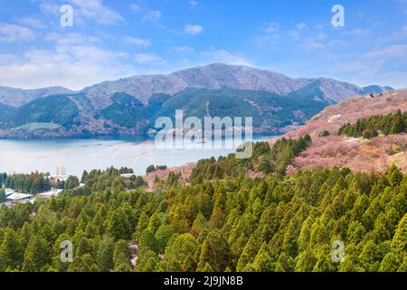 Lake Ashi and mt. Hakone in Hakone town, Japan Stock Photo