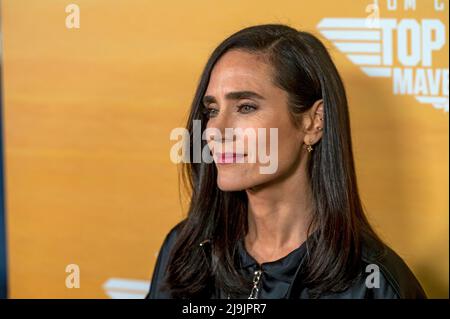 NEW YORK, NEW YORK - MAY 23: Jennifer Connelly attends the 'Top Gun: Maverick' New York Screening at AMC Magic Johnson Harlem on May 23 2022 in New York City. Stock Photo