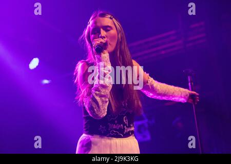 Oslo, Norway. 23rd May, 2022. The English singer and songwriter Mimi Webb performs a live concert at Parkteatret in Oslo. (Photo Credit: Gonzales Photo/Alamy Live News Stock Photo