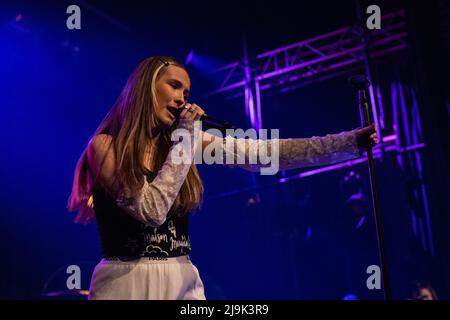 Oslo, Norway. 23rd May, 2022. The English singer and songwriter Mimi Webb performs a live concert at Parkteatret in Oslo. (Photo Credit: Gonzales Photo/Alamy Live News Stock Photo