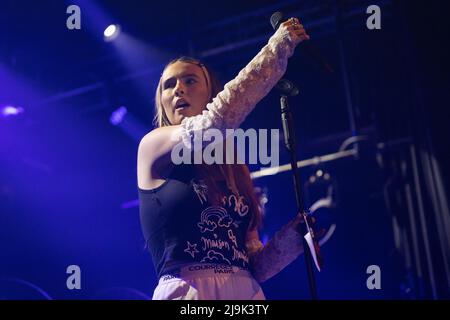 Oslo, Norway. 23rd May, 2022. The English singer and songwriter Mimi Webb performs a live concert at Parkteatret in Oslo. (Photo Credit: Gonzales Photo/Alamy Live News Stock Photo