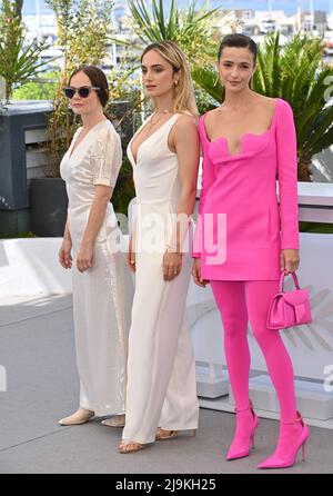 Lea Seydoux, Kristen Stewart, Nadia Litz, Denise Capezza & Lihi Kornows at  the 'Crimes of The Future' 75th Cannes Film Festival Photocall