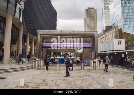 London, England, UK. 24th May, 2022. The new Liverpool Street Station Elizabeth Line entrance. London's new Crossrail railway service and Tube line has finally opened after numerous delays. Construction of the line began in 2009 and was originally planned to open in 2018. (Credit Image: © Vuk Valcic/ZUMA Press Wire) Stock Photo