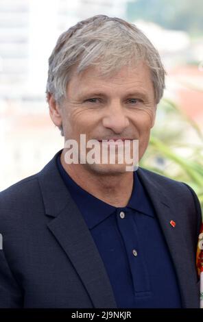 May 24, 2022, CANNES, France: CANNES, FRANCE - MAY 24: Viggo Mortensen attends the photocall for ''Crimes Of The Future'' during the 75th annual Cannes film festival at Palais des Festivals on May 24, 2022 in Cannes, France. (Credit Image: © Frederick Injimbert/ZUMA Press Wire) Stock Photo