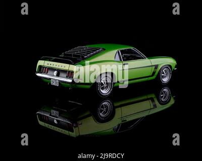 Revell 1969 boss 302 sales mustang