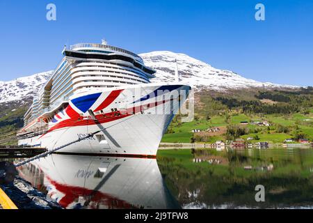 Iona Cruise Ship Norway Stock Photo - Alamy