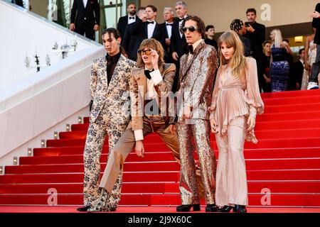 CANNES - MAY 25: Maneskin : Thomas Raggi, Victoria De Angelis, Damiano David  and Ethan Torchio arrives to the premiere of  ELVIS  during the 75th  Edition of Cannes Film Festival