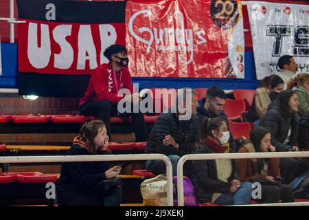 Villa Ballester, Argentina. May 25, 2022. Balonmano USAB (CHL) fans at Estadio SAG Villa Ballester in Villa Ballester, Buenos Aires, Argentina. Credit: Fabian Lujan/ASN Media/Alamy Live News Stock Photo