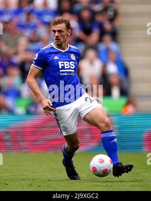 Kiernan Dewsbury-Hall #22 of Leicester City applauds the fans as