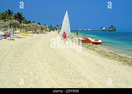 Strandleben iin Santa Lucia, Provinz Camaguey, Kuba, Karibik | Beachlife at St. Lucia, Camaguey province, Cuba, Caribbean Stock Photo