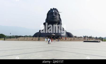INDIA, TAMILNADU, COIMBATORE, April 2022, Tourist at Adiyogi Shiva Statue, rear riew, 34 meter tall statue  at Booluvampatti, designed by Sadhguru Jag Stock Photo