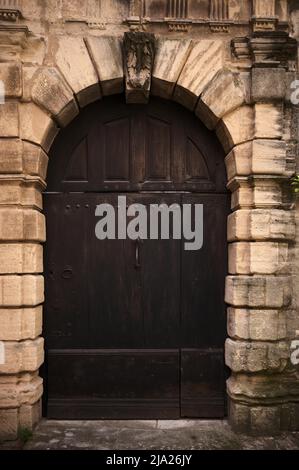 Portal in the Rue de l'Eglise, mountain village of Gordes, Vaucluse, Provence-Alpes-Cote d'Azur, France Stock Photo