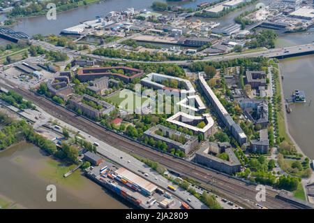 Aerial view of the Veddel district, neighbourhood, precinct, workers' housing, flat block, rent, cooperative, old, historic, Elbe island, Fritz Stock Photo