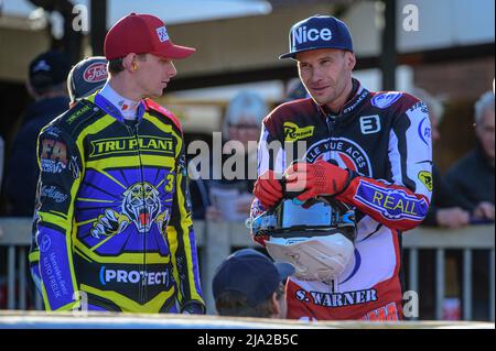 SHEFFIELD, UK. MAY 26TH Tobiasz Musielak (left) with Matej Žagar during the SGB Premiership match between Sheffield Tigers and Belle Vue Aces at Owlerton Stadium, Sheffield on Thursday 26th May 2022. (Credit: Ian Charles | MI News) Credit: MI News & Sport /Alamy Live News Stock Photo