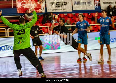 Argentina. May 26, 2022. Colegio Aleman (URY) /shot to goal at Estadio SAG Villa Ballester in Villa Ballester, Buenos Aires, Argentina. Credit: Fabian Lujan/ASN Media/Alamy Live News Stock Photo