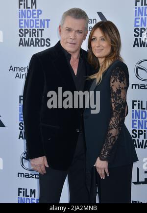 Los Angeles, USA. 08th Feb, 2020. Ray Liotta, Jacy Nittolo 157 attends the 2020 Film Independent Spirit Awards on February 08, 2020 in Santa Monica, CaliforniaRay Liotta, Jacy Nittolo 157 Ray Liotta, the actor best known for playing mobster has died. He was 67. Credit: Tsuni/USA/Alamy Live News Stock Photo