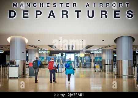 Manchester Airport new terminal 2 departures area Stock Photo