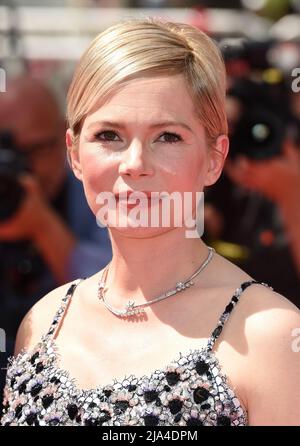 May 27th, 2022. Cannes, France. Michelle Williams attending the Showing Up Premiere, part of the 75th Cannes Film Festival, Palais de Festival, Cannes. Credit: Doug Peters/EMPICS/Alamy Live News Stock Photo