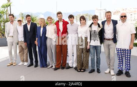 Cannes, France. 27th May, 2022. Creators pose during a photocall for the film 'Close' presented in the Official Competition at the 75th edition of the Cannes Film Festival in Cannes, southern France, on May 27, 2022. Credit: Gao Jing/Xinhua/Alamy Live News Stock Photo