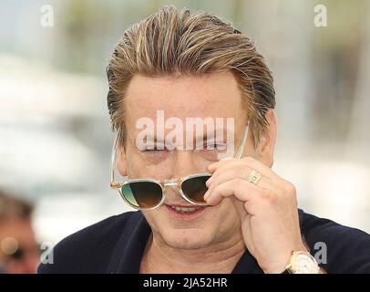 Cannes, France. 27th May, 2022. French actor Benoit Magimel poses during a photocall for the film 'Pacifiction' during the 75th edition of the Cannes Film Festival in Cannes, southern France, on May 27, 2022. Credit: Gao Jing/Xinhua/Alamy Live News Stock Photo
