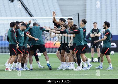 Liverpool players joke during the training session ahead of the Champions League 2021/2022 Final football match between Liverpool and Real Madrid at Stade de France in Saint Denis - Paris (France), May 27th, 2022. Photo Cesare Purini/Insidefoto Credit: insidefoto srl/Alamy Live News Stock Photo