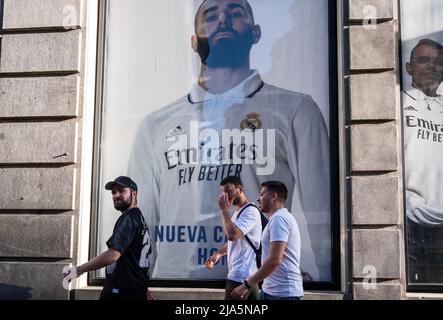 A pedestrian walks past the French sporting goods Decathlon store in Spain.  (Photo by Xavi Lopez / SOPA Images/Sipa USA Stock Photo - Alamy