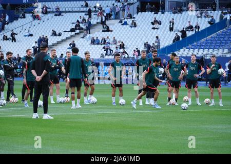 Paris, France. 27th May, 2022. Players of Liverpool attend a training session in Paris, France on May 27, 2022, prior to the UEFA Chamiopns League final match between Real Madrid and Liverpool FC. Credit: Meng Dingbo/Xinhua/Alamy Live News Stock Photo