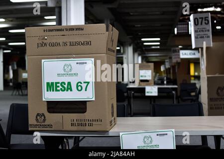 Bogota, Colombia. 28th May, 2022. Workers of Colombia's national registry prepare the Corferias fair compund for the 2022 Presidential Elections in Colombia that will take place on May 29, in Bogota, Colombia May 28, 2022. Photo by: Camilo Erasso/Long Visual Press Credit: Long Visual Press/Alamy Live News Stock Photo