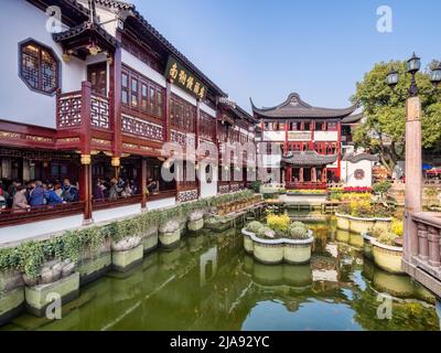 29 November 2018: Shanghai, China - Lake in the Old Town shopping area, a major visitor attraction. Stock Photo
