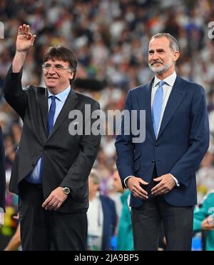Saint Denis, France. 28th May, 2022. King Felipe VI of Spain during the ceremony following UEFA Champions League final match between Liverpool FC and Real Madrid at Stade de France in Saint-Denis, north of Paris, France on May 28, 2022. Photo by Christian Liewig/ABACAPRESS.COM Credit: Abaca Press/Alamy Live News Stock Photo
