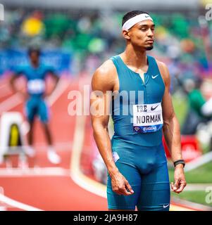 May 28, 2022 Eugene OR USA: Michael Norman waiting at the starting blocks for the 400 meter race during the Nike Prefontaine Classic at Hayward Field Eugene, OR Thurman James/CSM Stock Photo