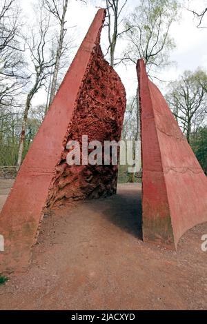'Threshold' by Natasha Rosling. Forest of Dean Sculpture trail park. Stock Photo