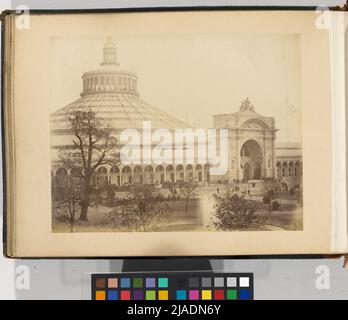 World Exhibition 1873: Industrial Palace with rotunda (without No.). Viennese photographer association, publishing house Stock Photo