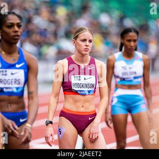 May 28, 2022 Eugene OR USA Keely Hodgkinson waits for the start of the 800 meters during the Nike Prefontaine Classic at Hayward Field Eugene, OR Thurman James/CSM Stock Photo