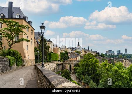 Luxembourg city, May 2022.  panoramic vie of the city from the Chemin de la Corniche Stock Photo