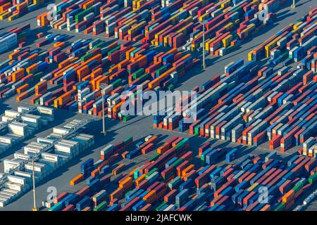 EUROGATE Container Terminal Wilhelmshaven GmbH & Co. KG, 04/18/2022, aerial view, Germany, Wilhelmshaven Stock Photo
