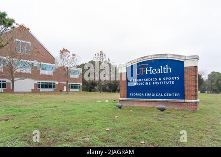 UF Health Orthopaedics and Sports Medicine Institute in Gainesville, Florida, USA Stock Photo