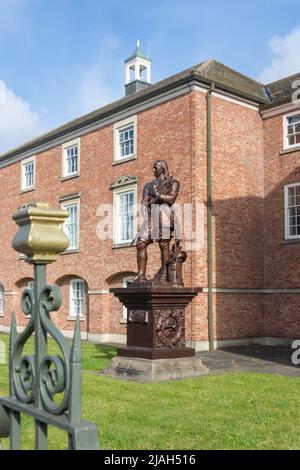 Statue of Oliver Cromwell by River Mersey, Bridgefoot, Warrington, Cheshire, England, United Kingdom Stock Photo