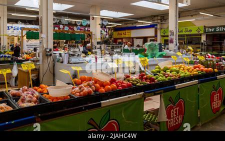 Editorial Swansea, UK - May 24, 2022: Fresh fruit and vegetables on the stalls in Swansea Market, South Wales UK Stock Photo