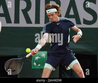 Paris, France. 30th May, 2022. Roland Garros Paris French Open 2022 Day 9 29052022 Andrey Rublev (-) loses fourth round match Credit: Roger Parker/Alamy Live News Stock Photo